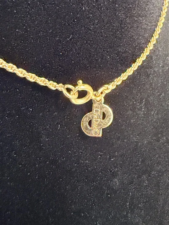 Christian Dior Pearl Crystal Necklace - Picture 4 of 11